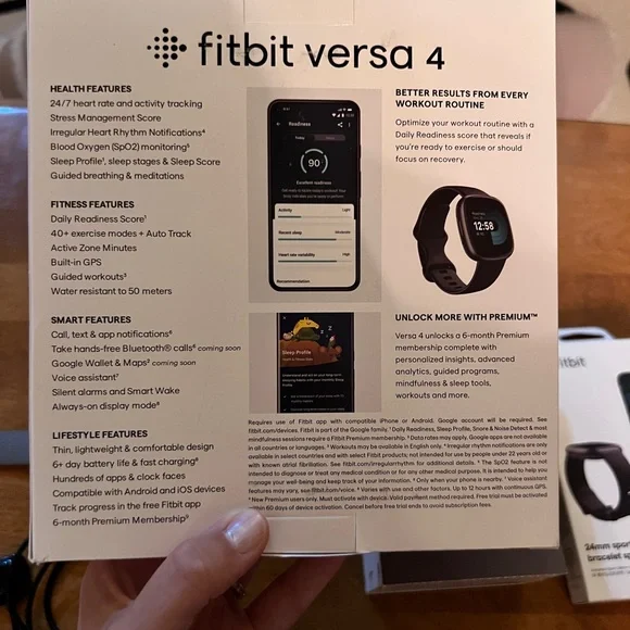 Fitbit Versa 4 Smartwatch - Picture 4 of 7